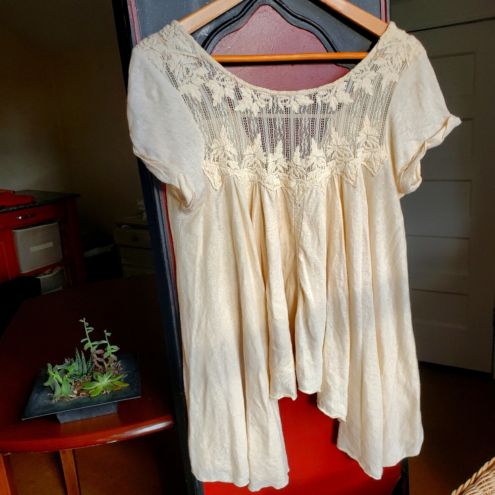 Like New! Free People Linen Blend Tunic with Lace